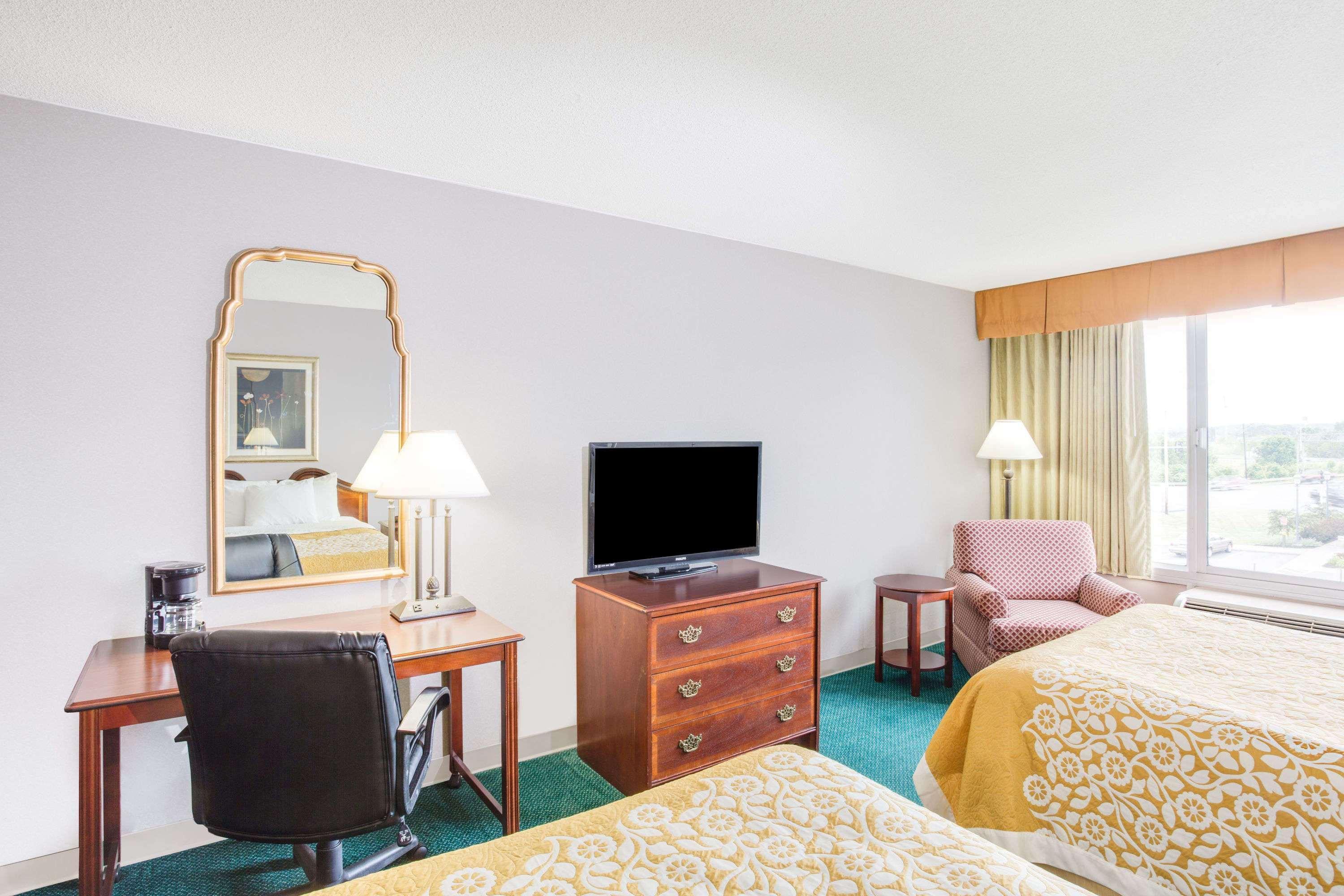 Days Inn By Wyndham Cambridge Extérieur photo