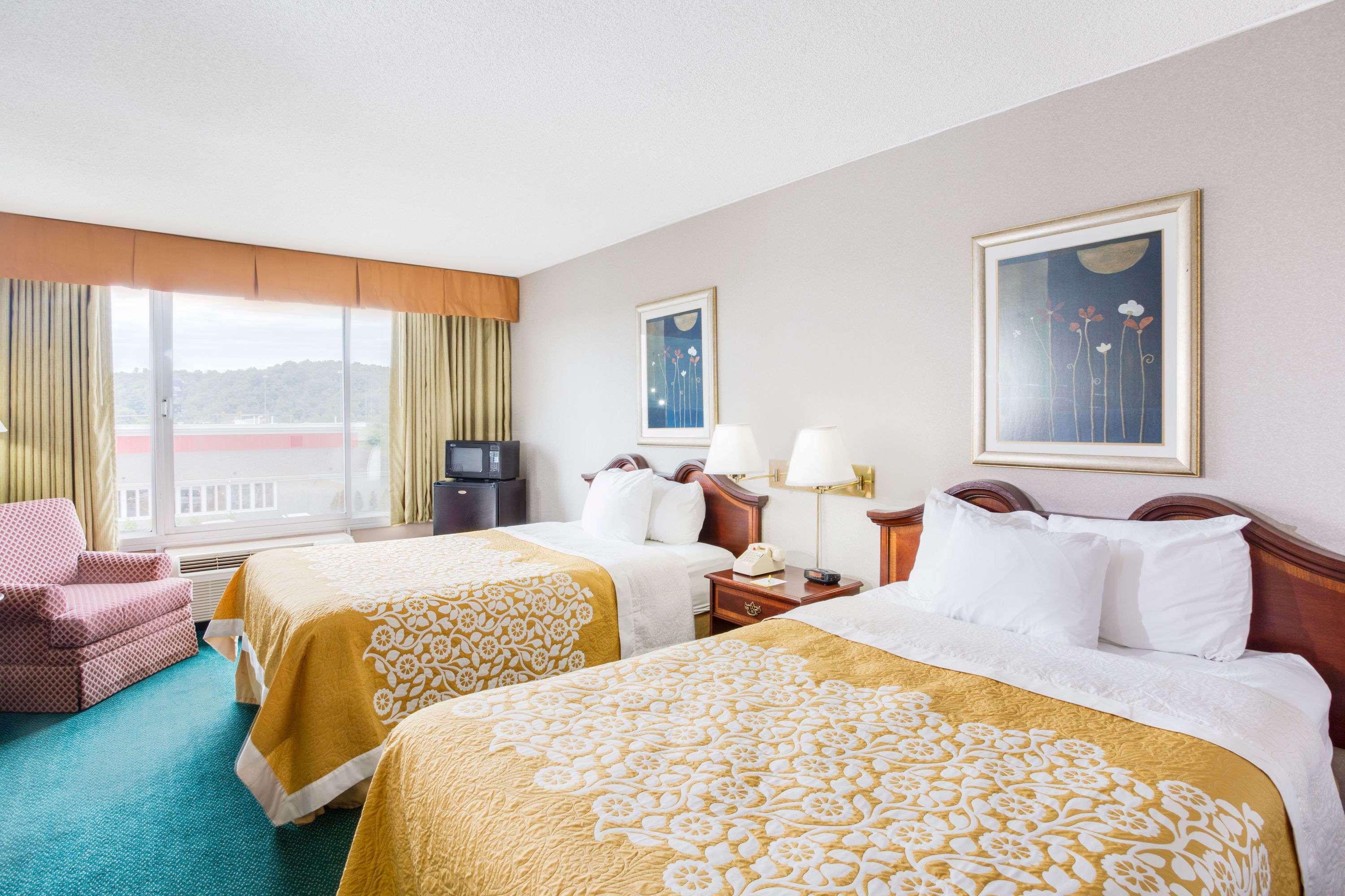 Days Inn By Wyndham Cambridge Extérieur photo