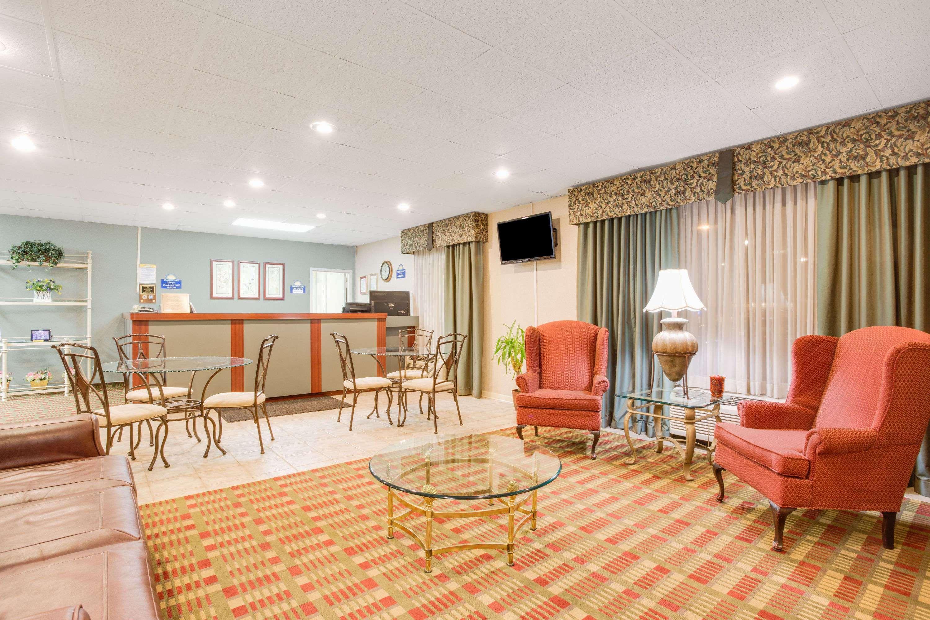 Days Inn By Wyndham Cambridge Extérieur photo