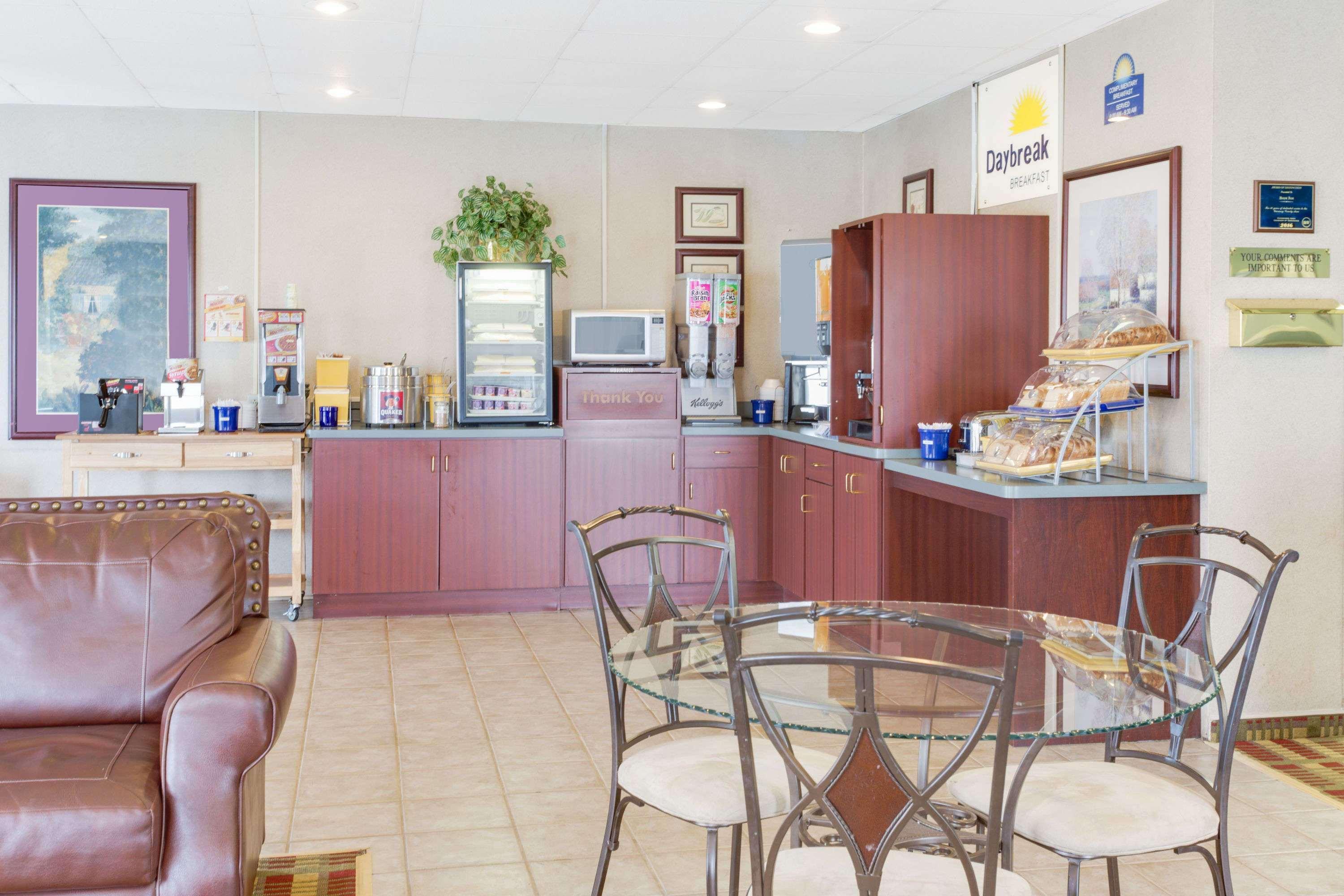 Days Inn By Wyndham Cambridge Extérieur photo
