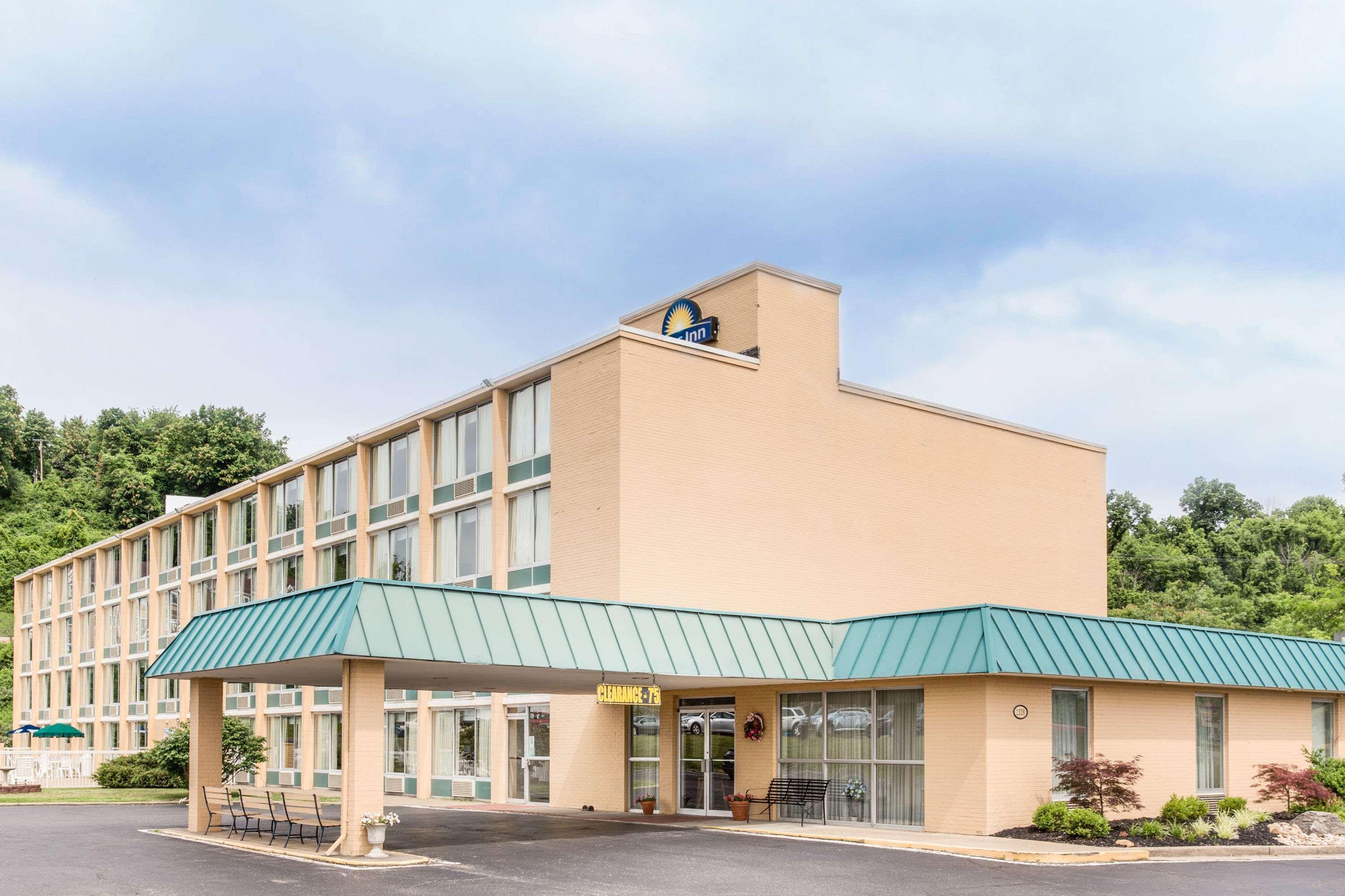 Days Inn By Wyndham Cambridge Extérieur photo