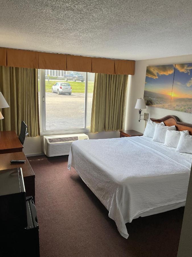 Days Inn By Wyndham Cambridge Extérieur photo