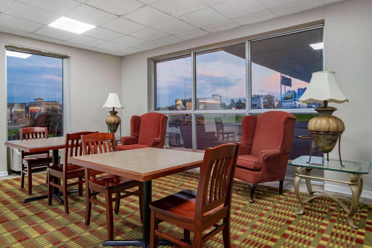 Days Inn By Wyndham Cambridge Extérieur photo
